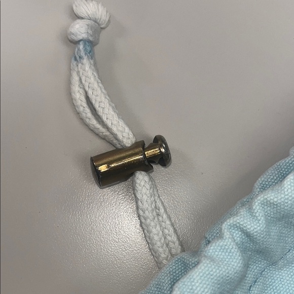 Gaiam Light Ice Blue Yoga Mat Embroidered pocket bag with strap, preowned - Picture 10 of 12